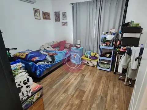 Casa en Venta, Barrio Santa Emilia, Pilar del Este 100