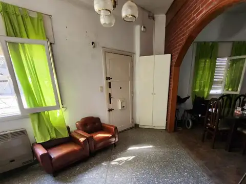 Depto Tipo Casa en Venta en Parque Chacabuco, USD 62.000