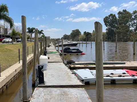 Venta | Casa en Vila Marina | 3 dormitorios, pileta y 2 amarras