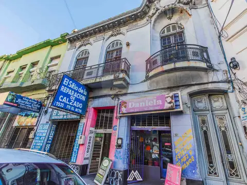 VENTA VIVIENDA + 3 LOCALES EN CENTRO - RENTA. 11%