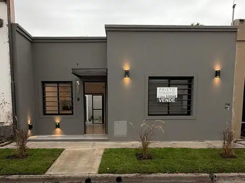 CASA EN VENTA A ESTRENAR EN CALLE ALVEAR 510