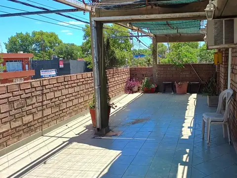 Alquiler amplia casa planta alta - Barrio Belgrano - disponible a partir de Diciembre