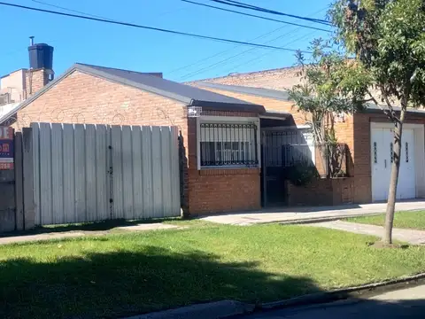 Terreno en Venta en Azcuenaga, USD 49.000