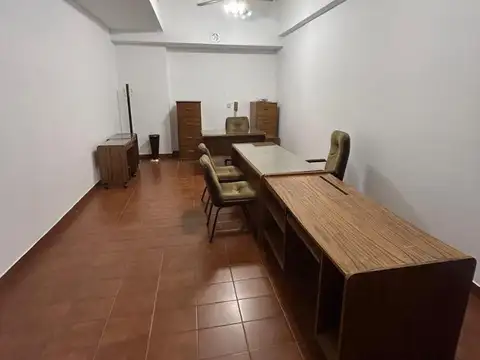 Oficina en Alquiler en Lomas De Zamora, $ 250.000