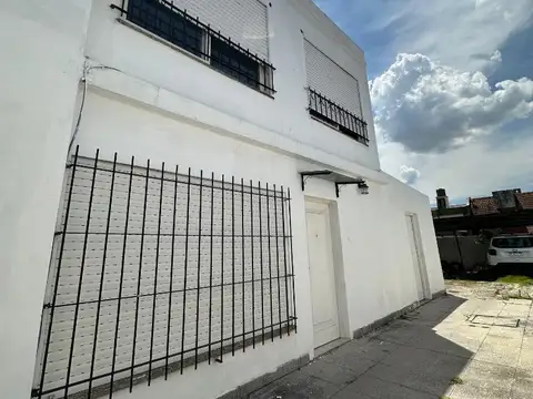 Venta Ph departamento 3 ambientes castelar