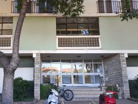 DEPARTAMENTO EN VENTA EN BRAGADO