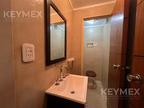 Oficina 4 ambientes con 1 baño