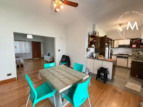 Casa 3 ambientes con 2 baños