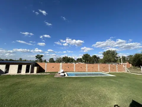 Casa Quinta en Venta, 2 Dormitorios, en Francisco Alvarez, Moreno, GBA Oeste