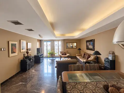 VENTA ESPECTACULAR DEPARTAMENTO DE CATEGORÍA EN PEATONAL