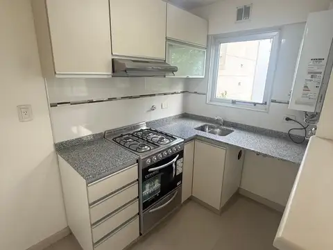 Blanco Encalada 5600, Piso 5