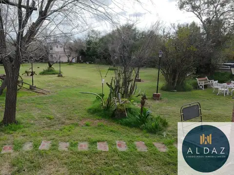 Casa 12 ambientes con 3 baños