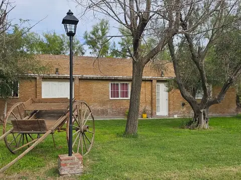 EN  VENTA/ Quinta  con surgente  natural  en  villa