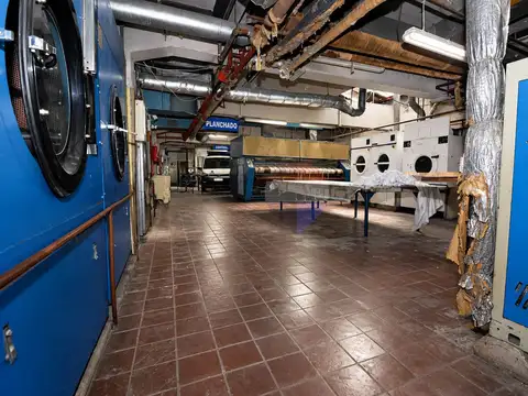 VENTA - LOCAL INDUSTRIAL - PROXIMO MERCADO MODELO