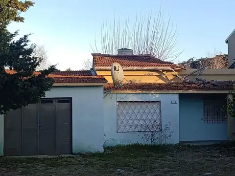 VENTA CASA + 2 LOCALES MAR DEL TUYU