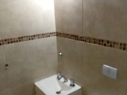 Local en Alquiler en Caseros, $ 550.000
