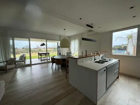 Departamento en Alquiler de 4 ambientes