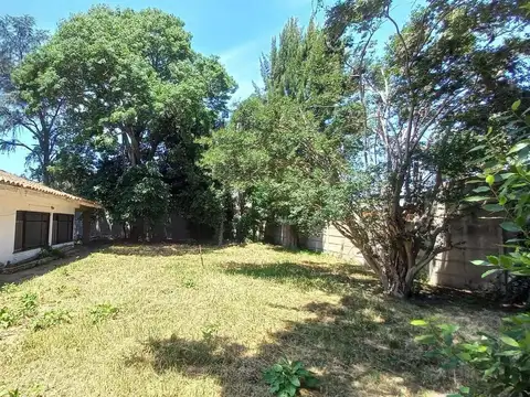 Casa en venta - 4 Dormitorios 1 Baño - Ministro Rivadavia