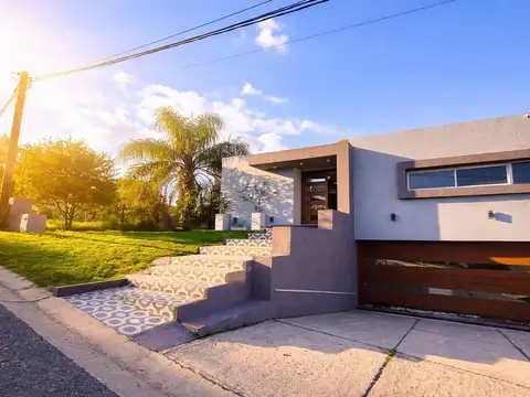 VENTA CASA COUNTRY CINCO LOMAS