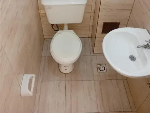 Oficina en Alquiler en Presidencia Roque Saenz Peña, $ 400.000