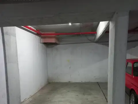 Venta Cochera fija y cubierta en Villa del Parque