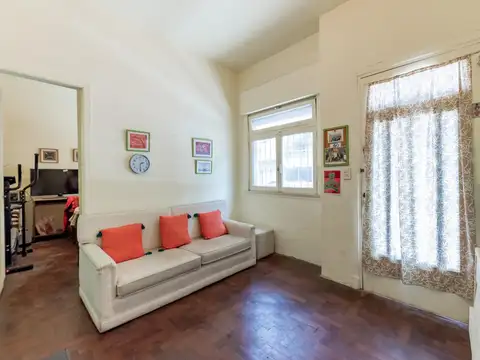 Venta. A REFACCIONAR. PH Tipo Casa. Entrada independiente. Terraza. Sin Expensas. Caballito.
