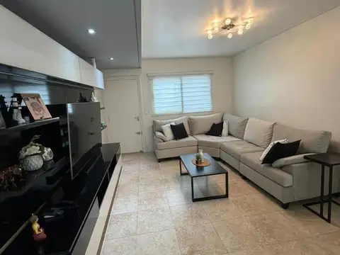Depto Tipo Casa en Venta en Quilmes, USD 177.000