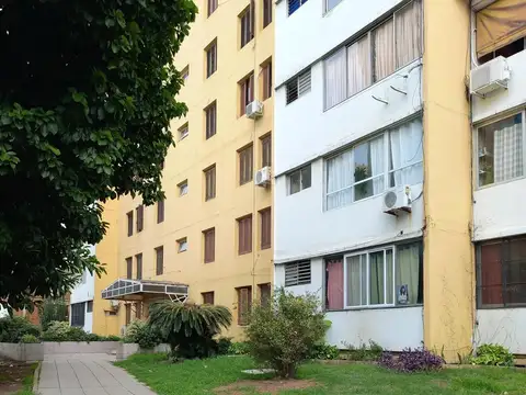 EXCELENTE DEPARTAMENTO EDIFICIO 1, AVENIDA  PEDRO DE MENDOZA AL 1700