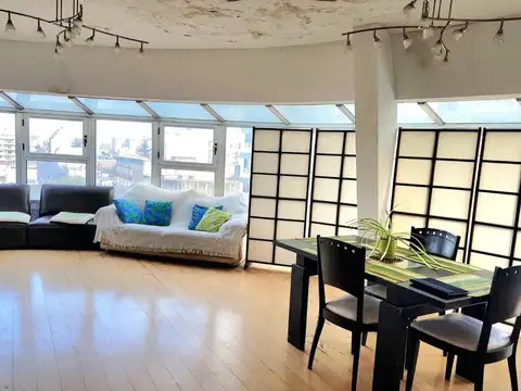 DEPARTAMENTO DE 6 AMBIENTES + 1 COCHERA EN VENTA