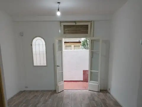 Julián Álvarez 200, Piso PB