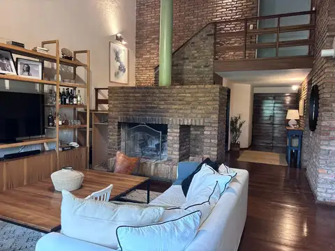 Casa en Venta al Este