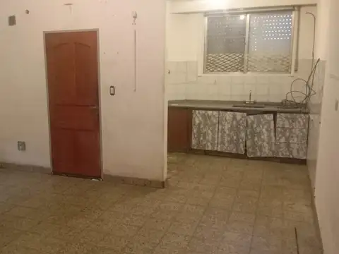 Depto Tipo Casa en Alquiler en Jose Leon Suarez, $ 750.000
