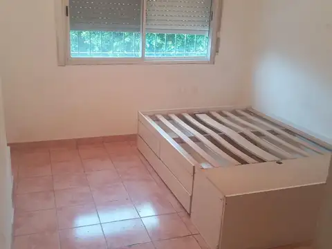 Depto Tipo Casa en Alquiler con 1 cocheras