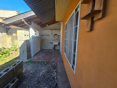 Depto Tipo Casa en Alquiler de 4 ambientes