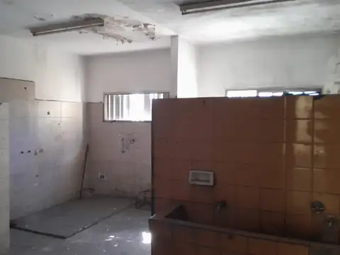 Galpon en Venta en Banfield, USD 450.000