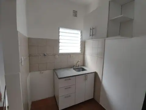 Departamento en Alquiler en Villa Ballester, $ 530.000