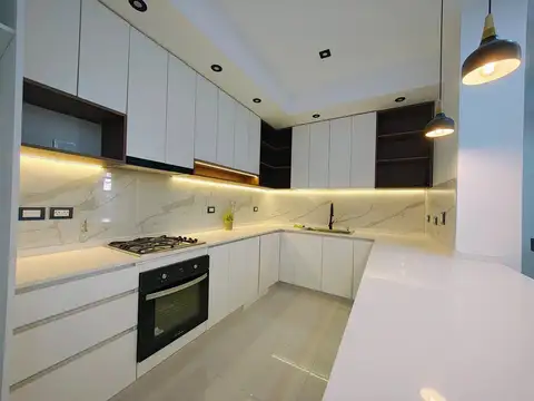 Departamento 4 ambientes con 3 baños