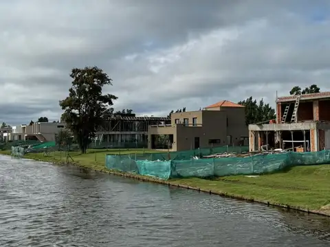 Terreno en Venta en Laguna Grande, USD 172.000