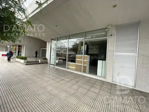 Local en Alquiler en Monte Castro, $ 2.500.000