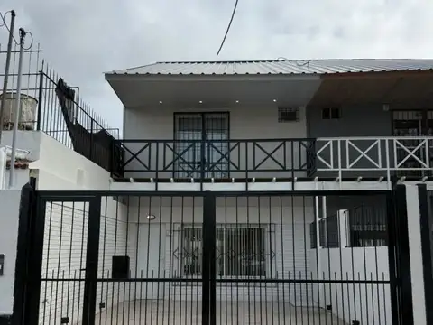 Duplex 4 Amb c/ cochera - APTO CREDITO