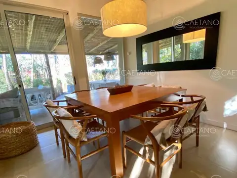 Venta casa cuatro dormitorios. Playa Brava, Punta del este