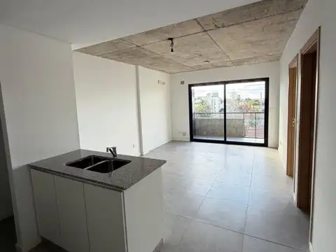 Departamento en Alquiler en Castelar Sur, $ 710.000