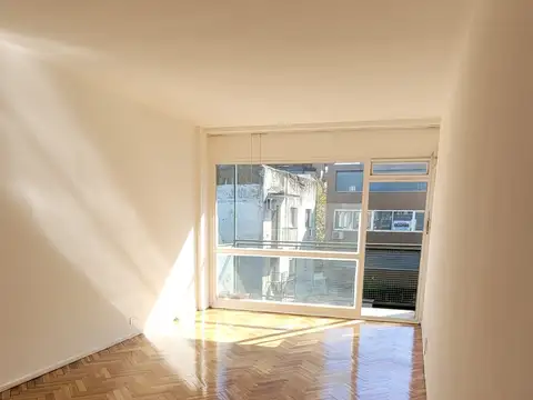 EXCELENTE UBICACION I LINDISIMO MONOAMBIENTE CON BALCON I CONTRAFRENTE SUPER LUMINOSO I COCINA SEPARADA Y LUGAR PARA LAVARROPA