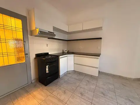 Casa en Alquiler en La Plata, $ 900.000