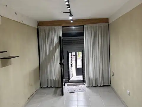 Local en Alquiler en José Mármol, $ 450.000