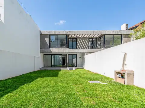 UNIDAD TIPO CASA - SUITE - JARDÍN - QUINCHO - 2 COCHERAS - BELGRANO R