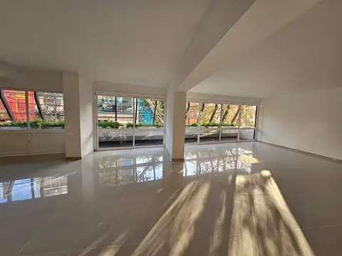 Venta Oficina Comercial - Deposito - Showroom CABA Abasto