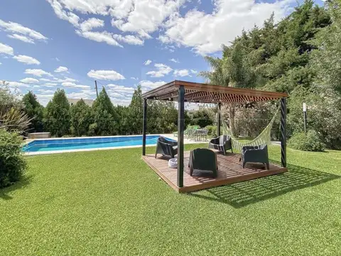 Casa 4 ambientes en venta - Los Naranjos, Canning