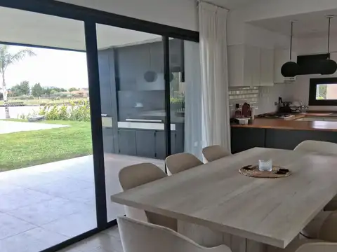Casa en Alquiler A Estrenar