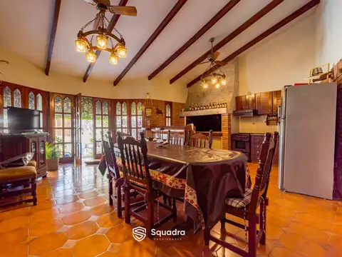 Casa 7 ambientes con 4 baños